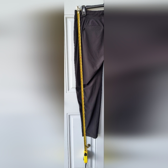 Athleta Black Brooklyn Mid Rise Wrinkle Resistant Ankle Jogger Breathable Pant 6 - Picture 8 of 12